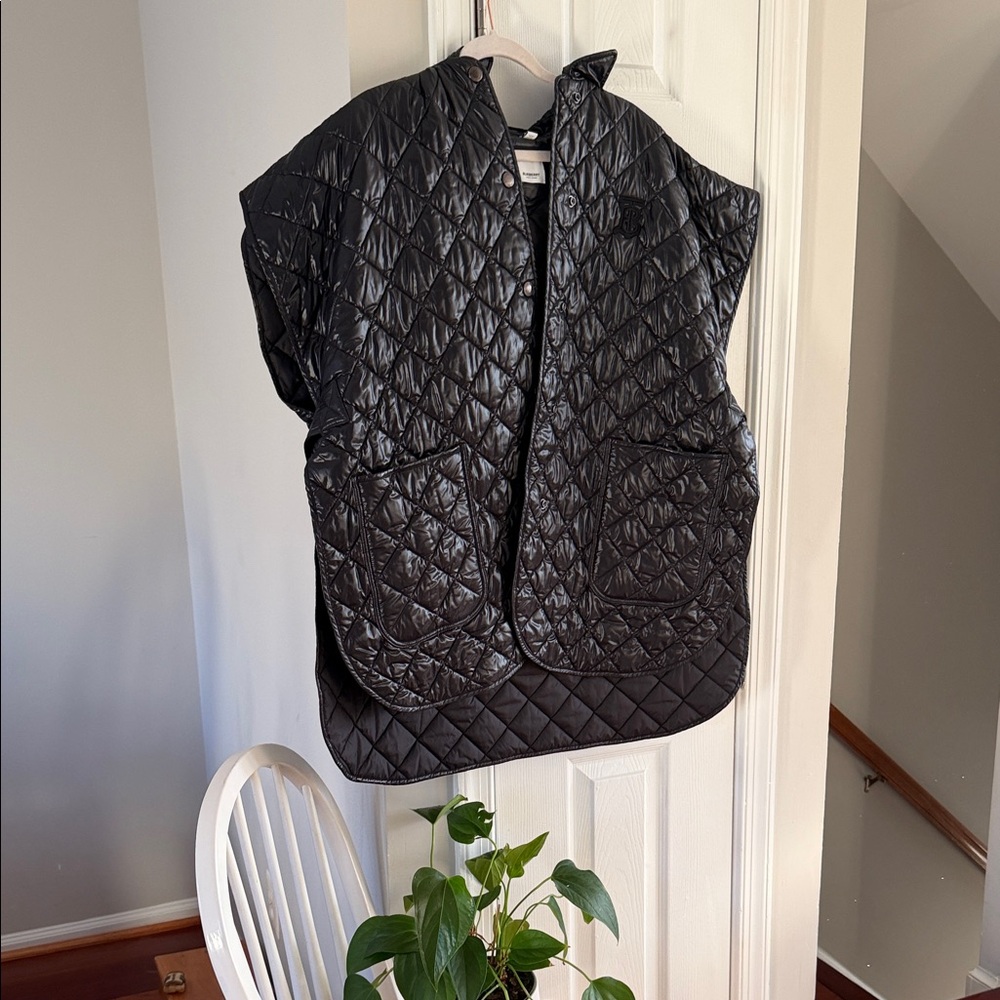 Burberry Black Quilted Cape-Style Puffer Vest